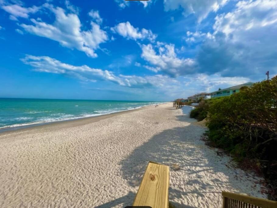 Ocean 21 - Waves & Wonders Apartment Indian Harbour Beach Exterior photo