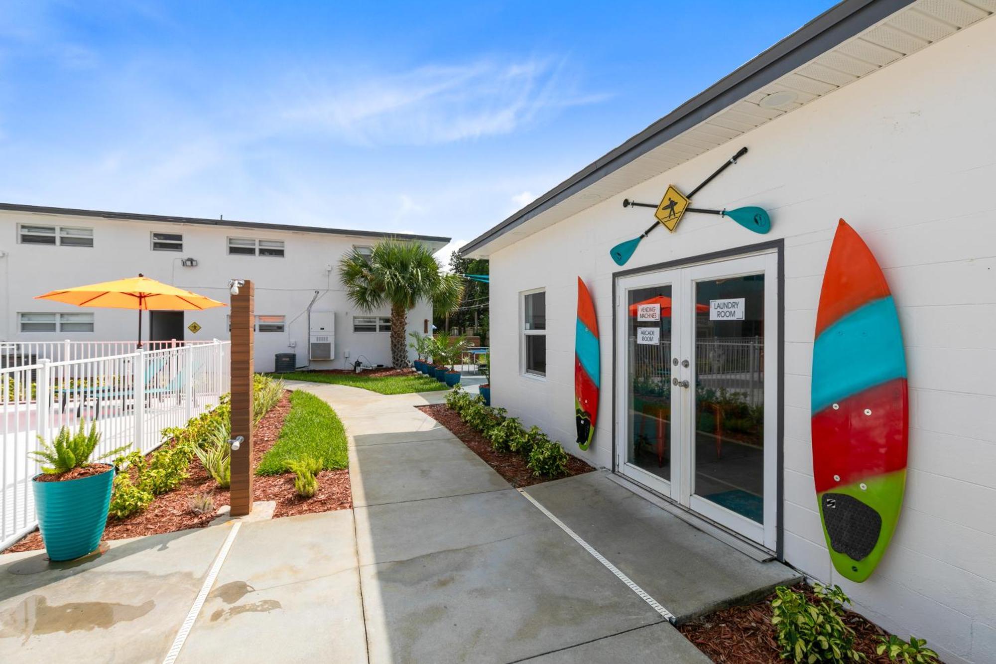 Ocean 21 - Waves & Wonders Apartment Indian Harbour Beach Exterior photo